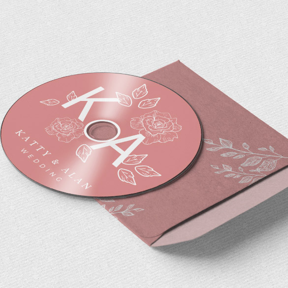 The classic CD sleeve is printed on book paper, in a square shape that allows for easy insertion of the CD. 