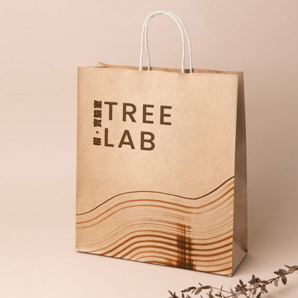 利用免費AI下載模版設計、直身造型的純牛皮啡色紙袋，具備牛皮紙袋專用，因不含塑膠物料，可回收再用，非常環保