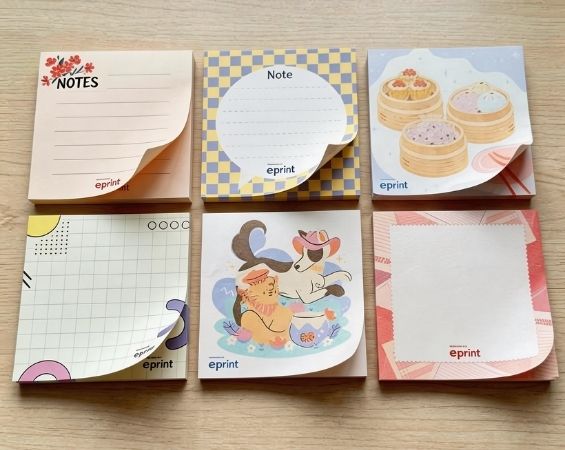 有封面的memo pad，方形尺寸，展示與內文不同的效果，可加入推廣資訊