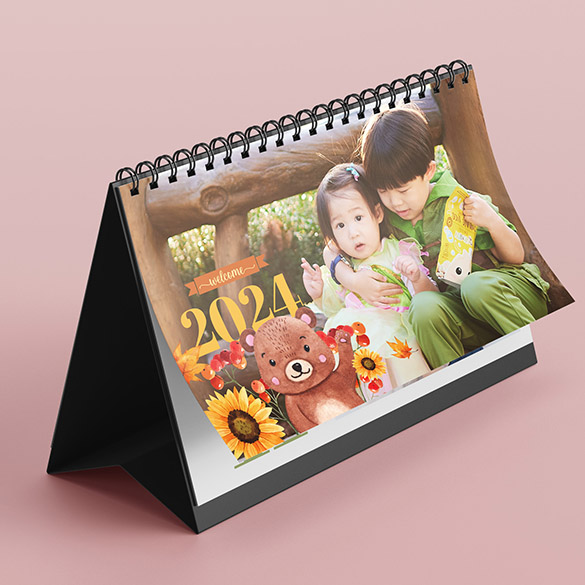 Free Personalize Desk Calendar